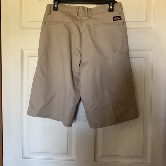 Men’s Dickie Work Shorts - Picture 3 of 6